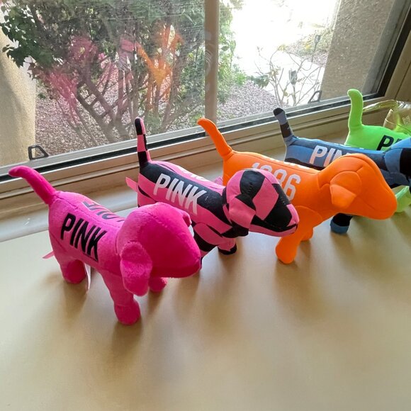 Victoria's Secret Pink Dogs Set of 6 Stuffed Love Pink - Picture 3 of 10